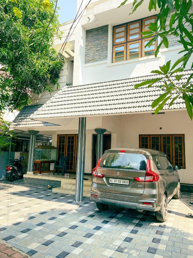 Budget Home Kochi Ngoại thất bức ảnh