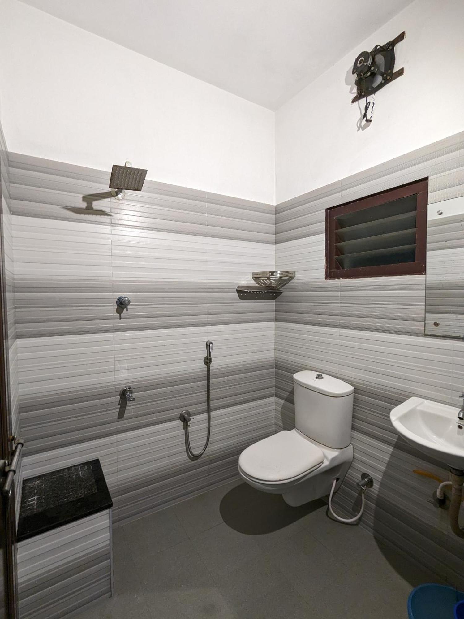 Budget Home Kochi Ngoại thất bức ảnh