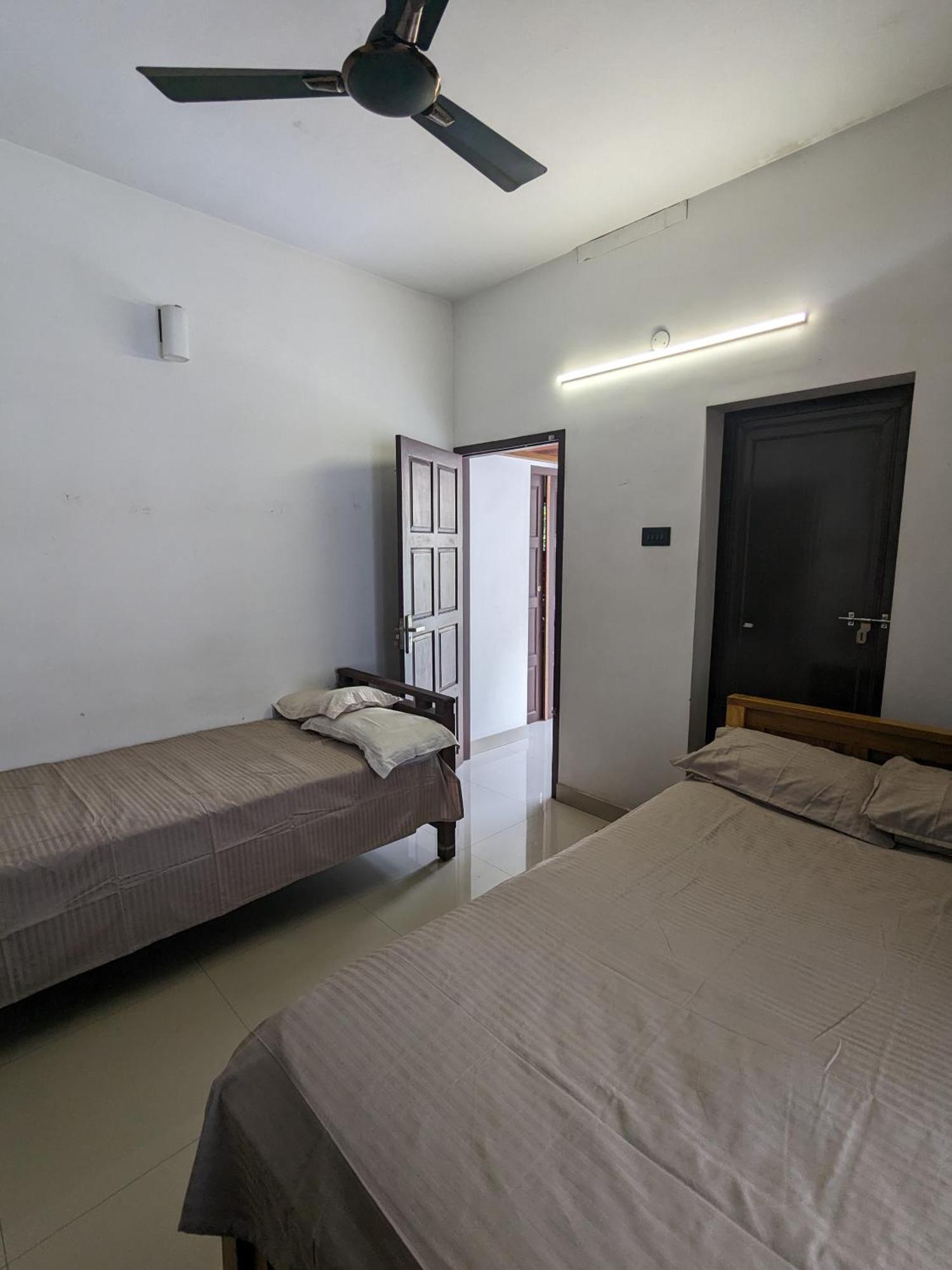 Budget Home Kochi Ngoại thất bức ảnh
