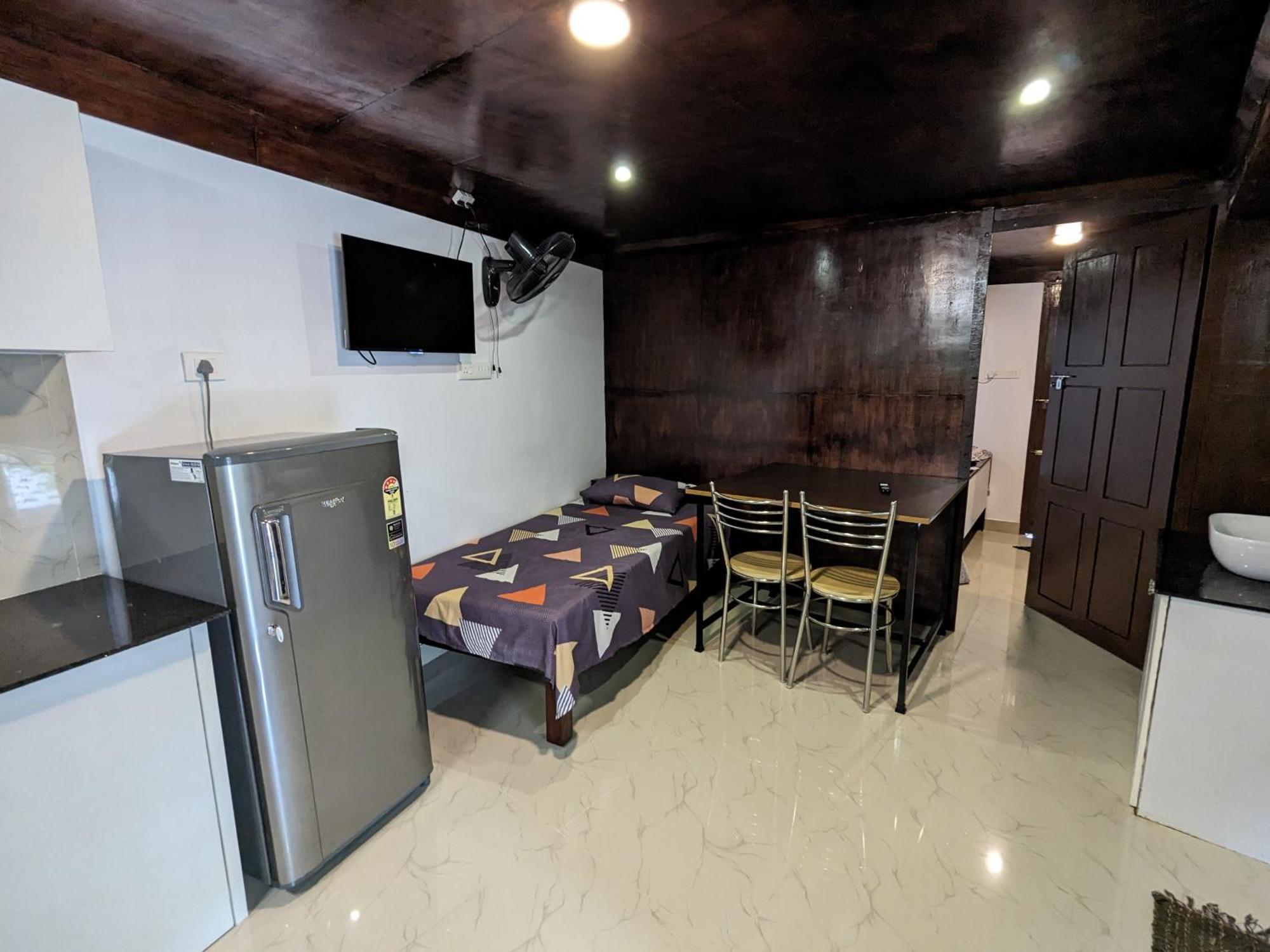 Budget Home Kochi Ngoại thất bức ảnh