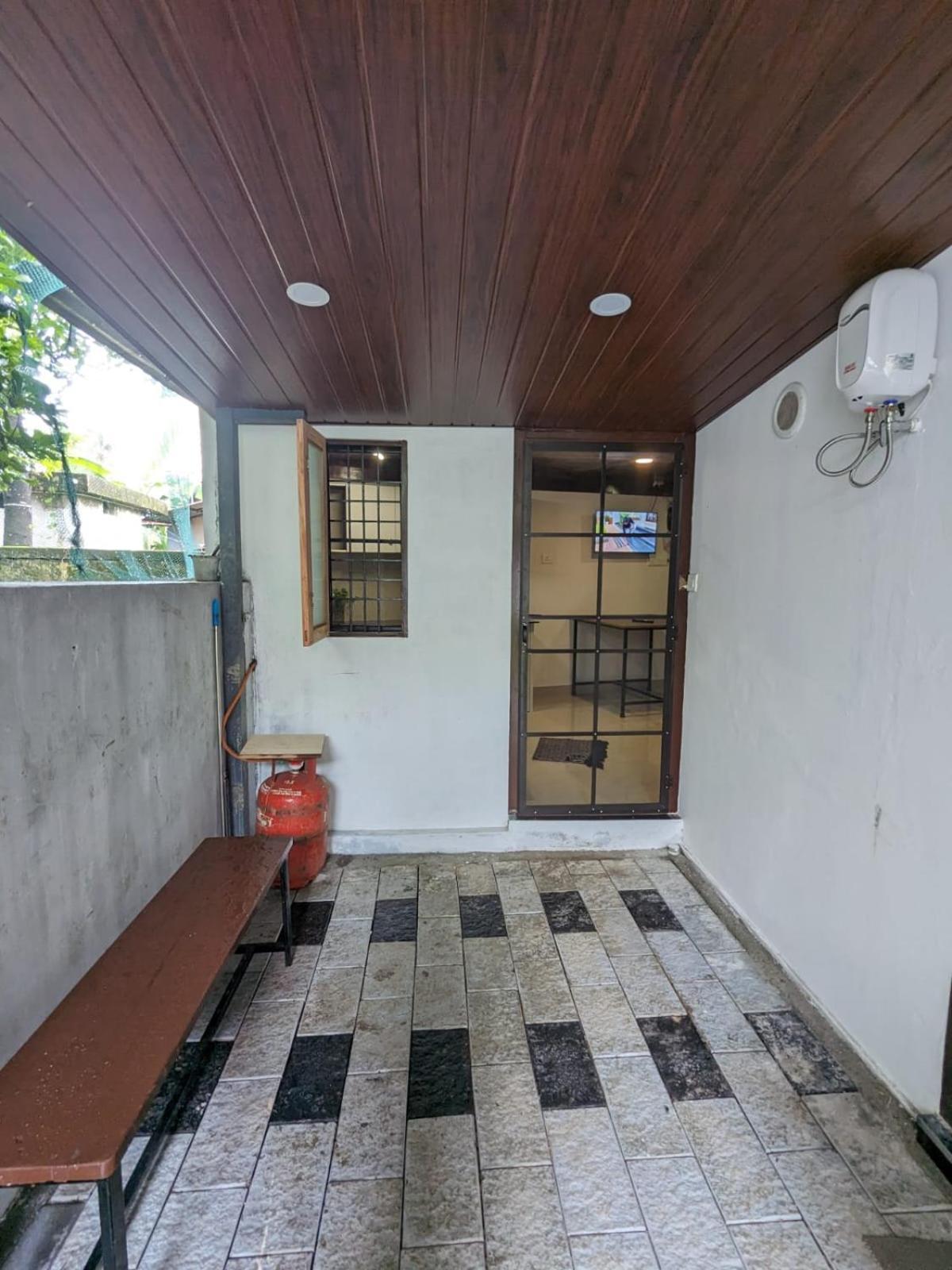 Budget Home Kochi Ngoại thất bức ảnh