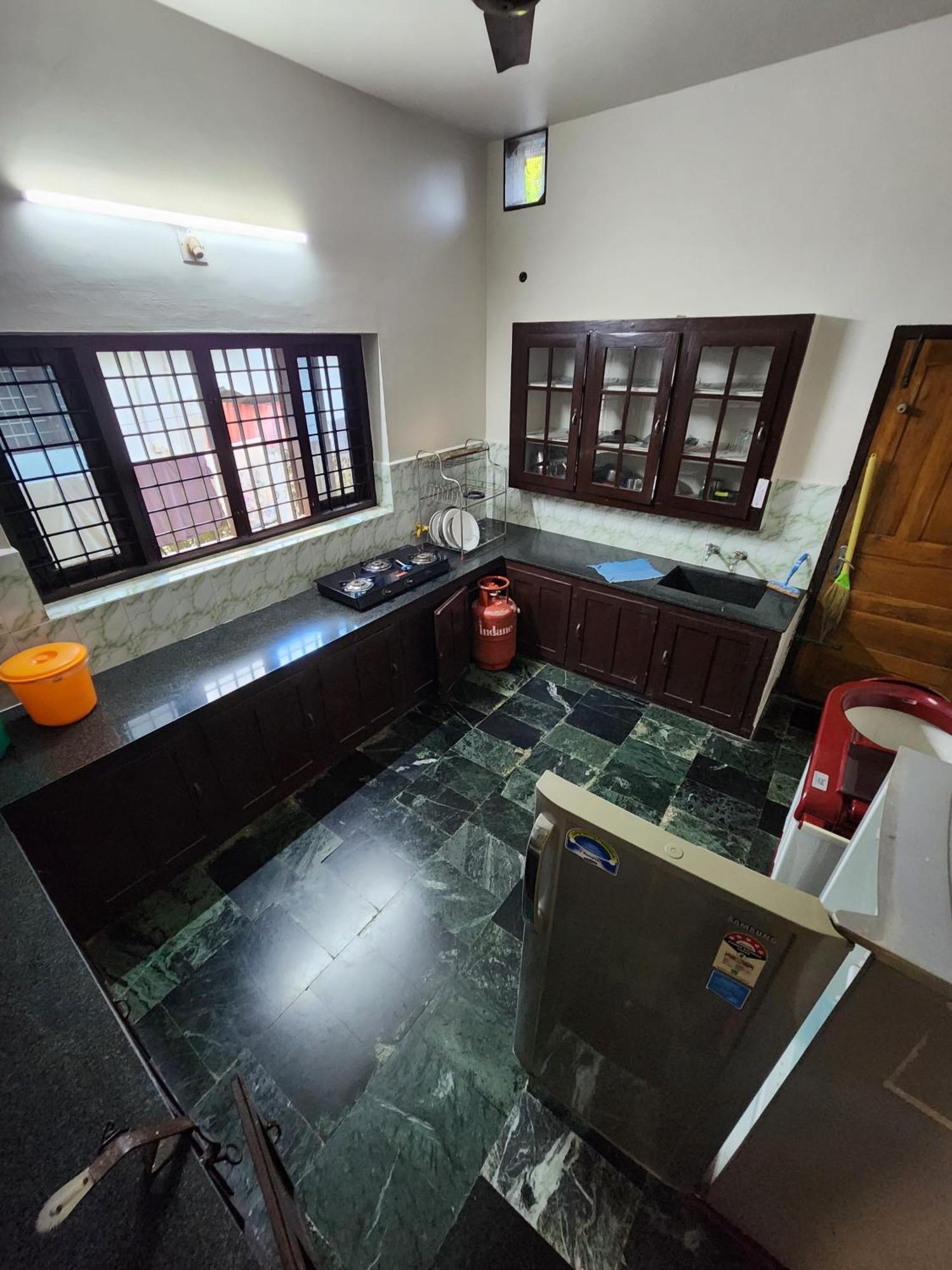 Budget Home Kochi Ngoại thất bức ảnh