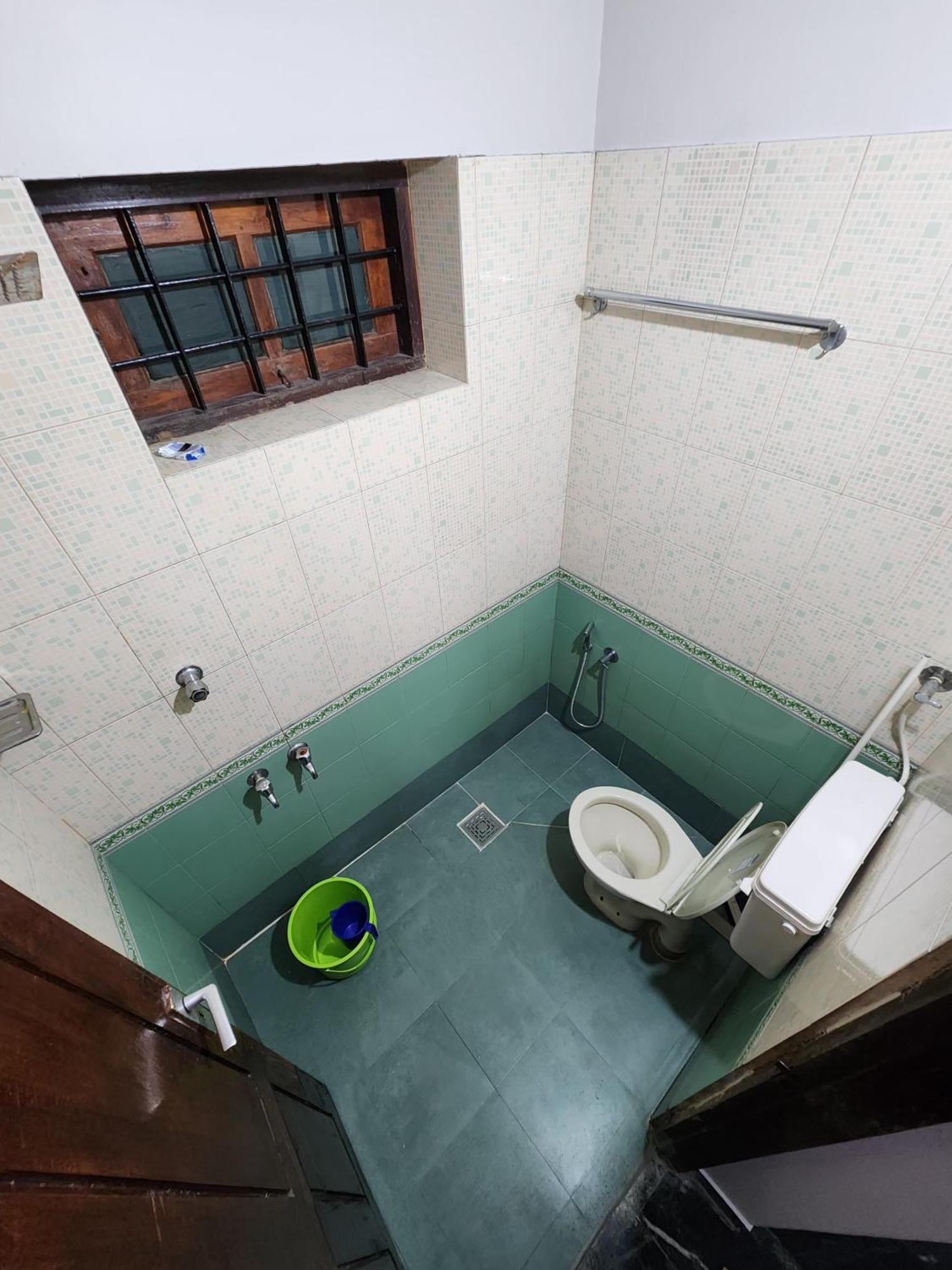 Budget Home Kochi Ngoại thất bức ảnh